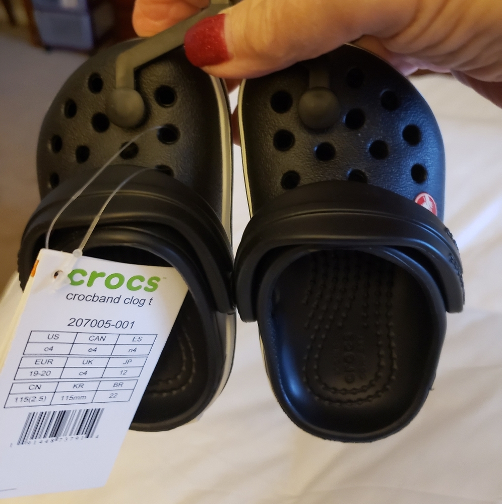 NWT Black crocband toddler size 4